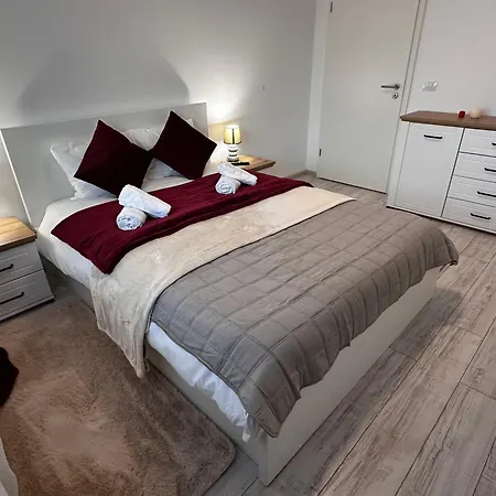 Glamour Apartment